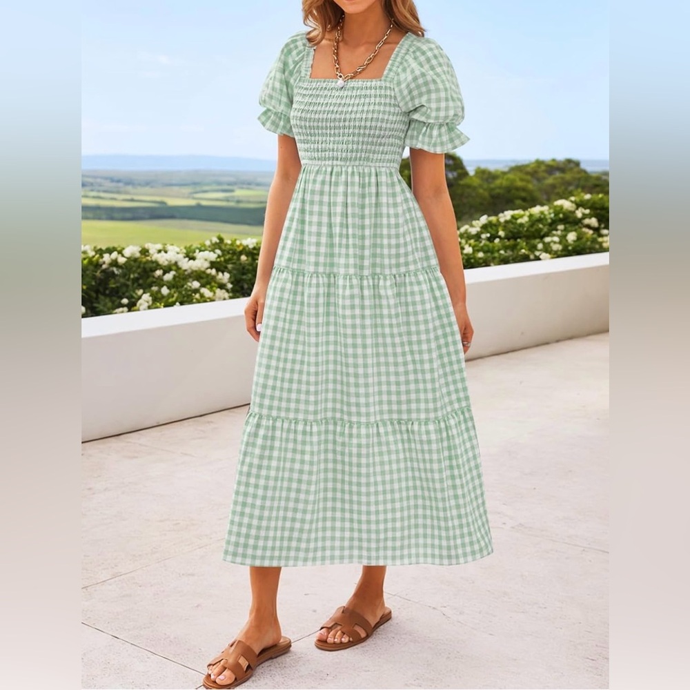 Elegant Green Checkered Maxi Dress